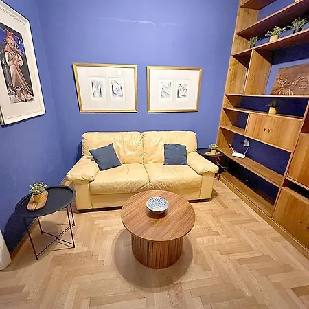 Lv To Parthenon Apartment *